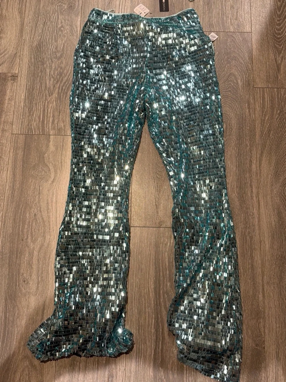 Fashion Nova flared catching